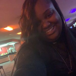 Meet your Posher, Alexus